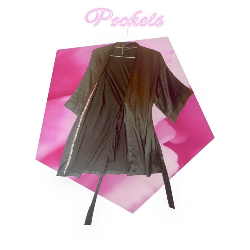 Victoria’s Secret Womens Short Black Satin Robe sz Sm / Md Designer Sexy Date - Picture 2 of 7